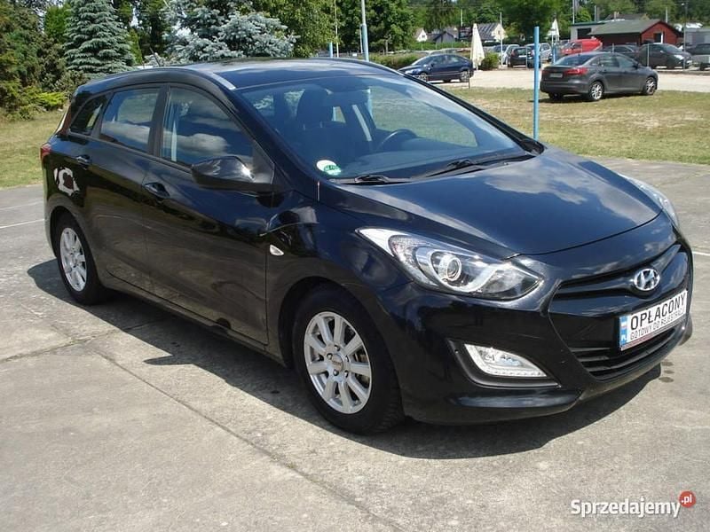 Używany Hyundai i30 110 KM (80 kW) 2014 Czarny Kombi