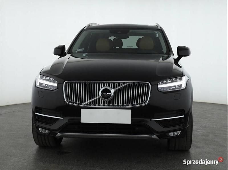 Czarny Używany 2015 Volvo XC90 SUV | 109 999 zł (Uczciwa cena) - Obraz 1/4