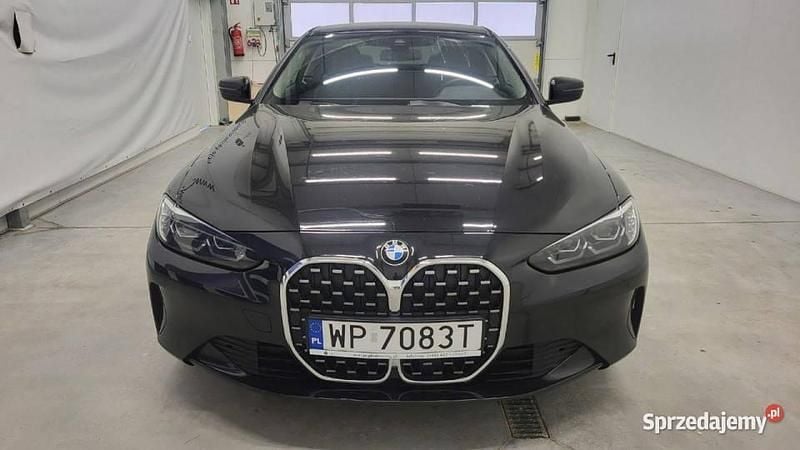 Czarny Używany 2021 BMW 420 Coupe | 115 000 zł - Obraz 1/4