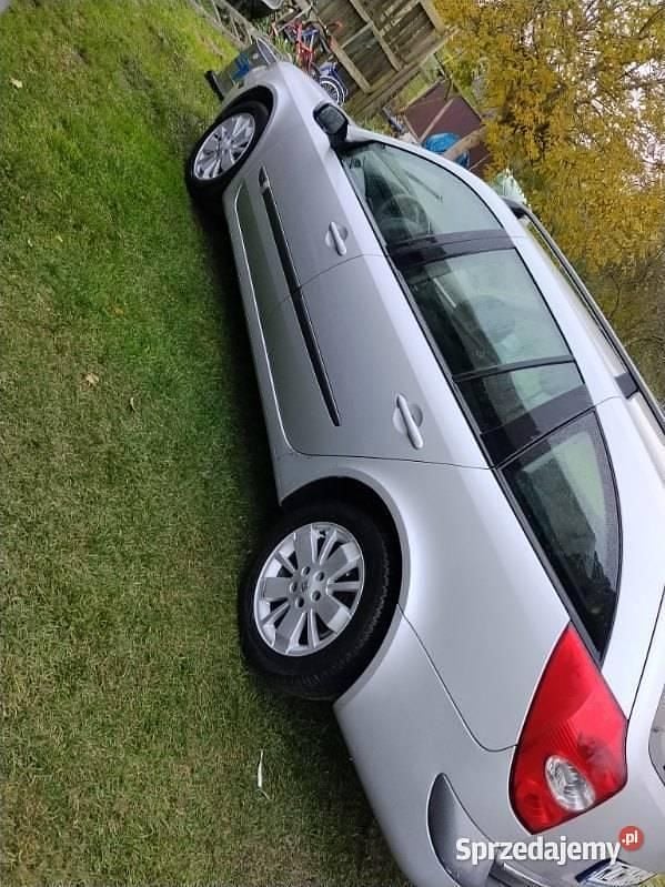 Używany Renault Laguna II 2005 Srebrny Kombi