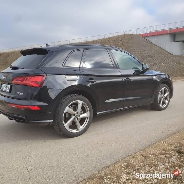 Czarny Używany 2018 Audi Q5 Black Edition SUV | 145 000 zł - Obraz 1/4