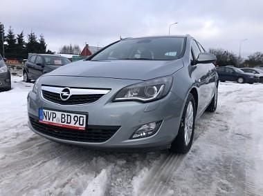 Szary Używany 2012 Opel Astra Kombi | 16 900 zł (Uczciwa cena) - Obraz 1/4