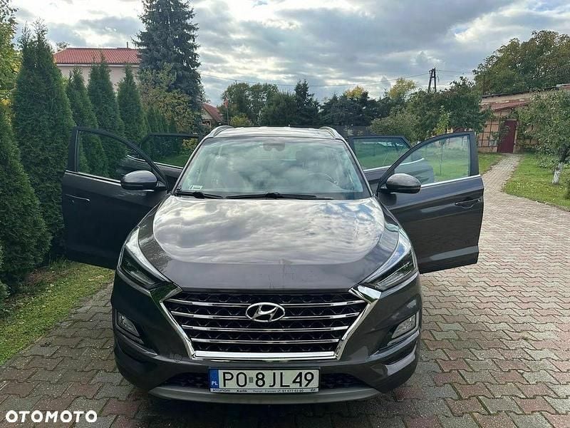 Szary Używany 2018 Hyundai Tucson Style SUV | 78 000 zł (Dość drogi) - Obraz 1/4