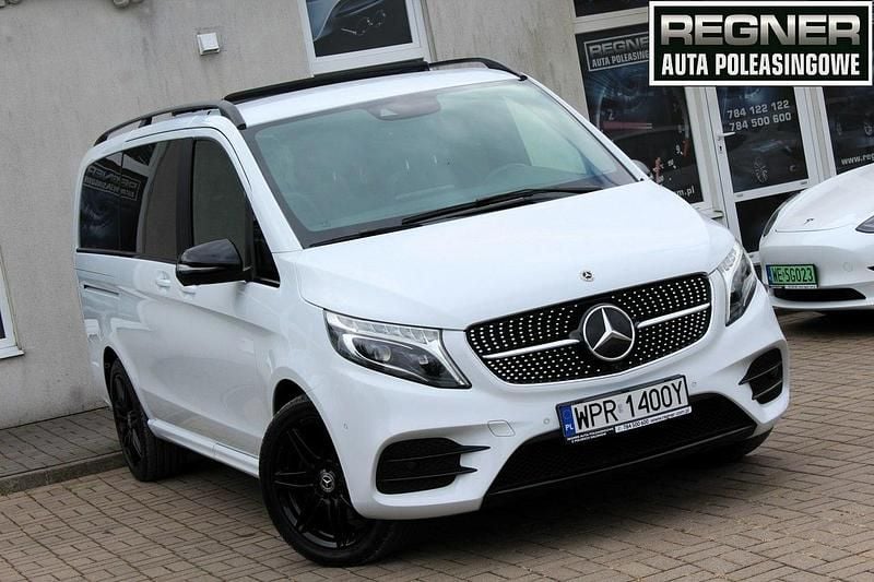 Biały Używany 2022 Mercedes V250 Exclusive Minivan | 289 900 zł - Obraz 1/4