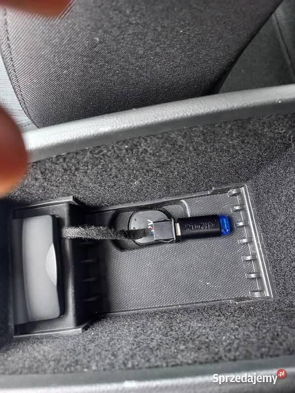 Używany Renault Laguna III 140 KM (102 kW) 2010