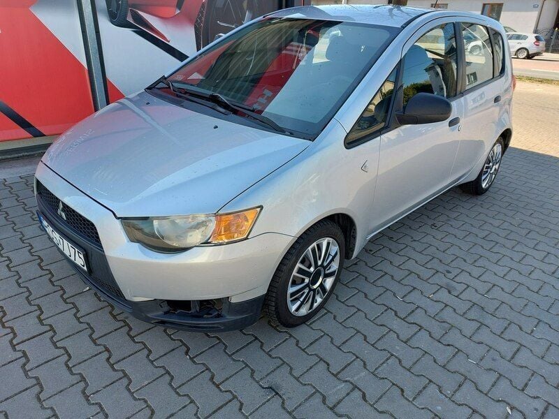 Używany Mitsubishi Colt 95 KM (69 kW) 2010 Srebrny Hatchback