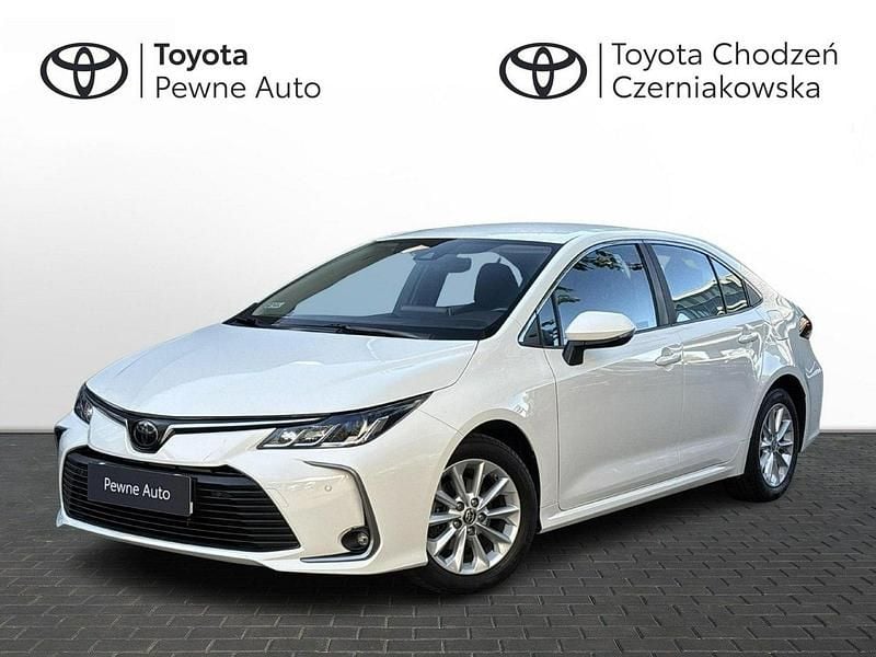 Biały Używany 2021 Toyota Corolla Comfort Sedan/Limuzyna | 59 900 zł (Dobra cena) - Obraz 1/4