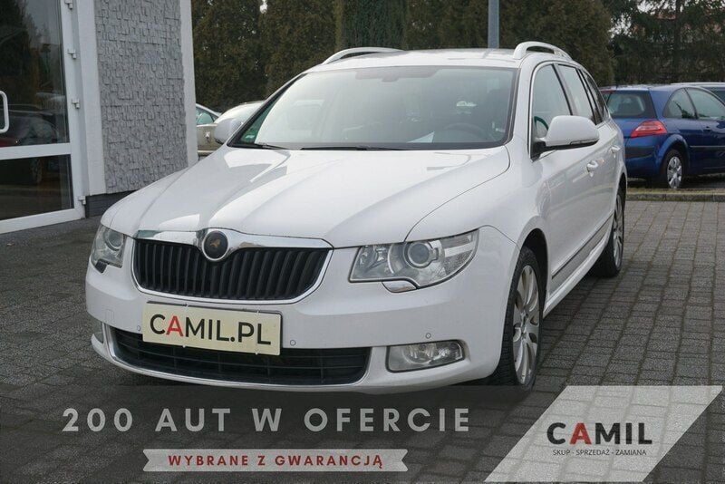 Biały Używany 2012 Skoda Superb Kombi | 24 600 zł (Uczciwa cena) - Obraz 1/3