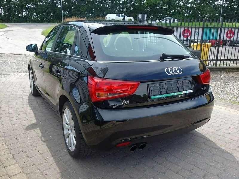 Używany Audi A1 122 KM (89 kW) 2013 Czarny Hatchback