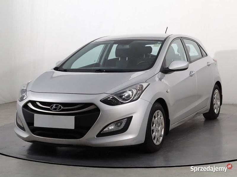 Używany Hyundai i30 2013 Srebrny Hatchback