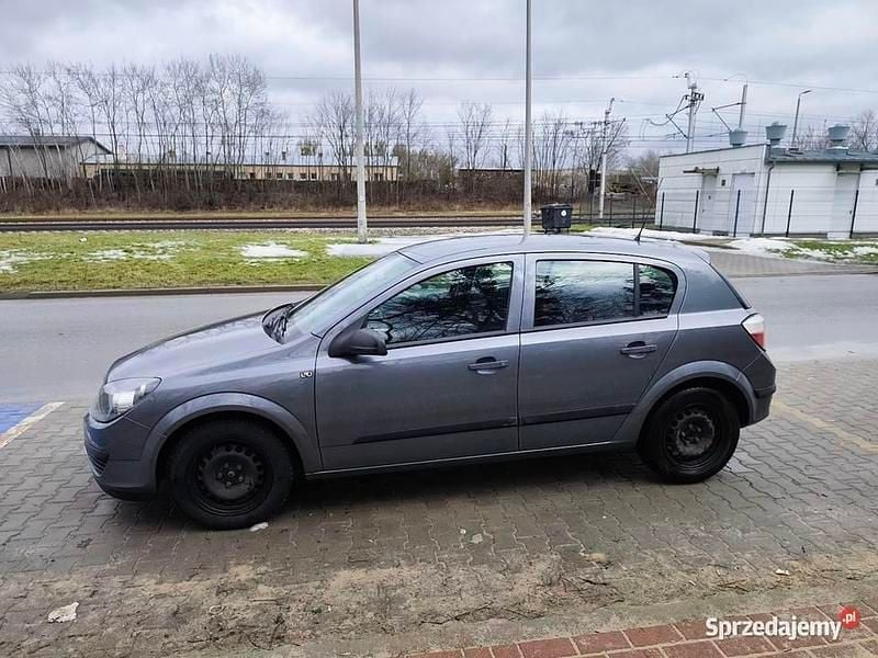 Używany Opel Astra 2005 Szary Hatchback