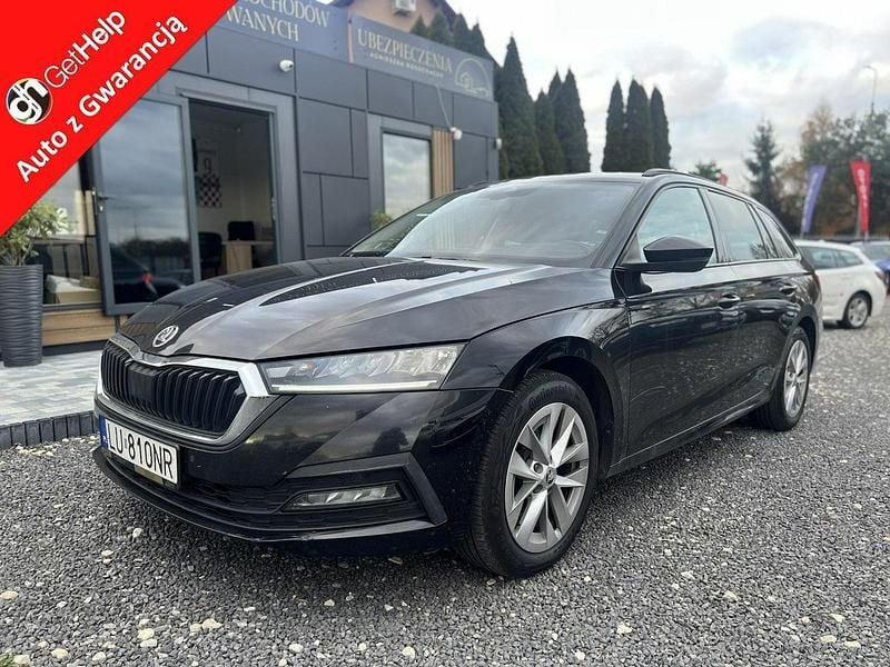 Czarny (metalik) Używany 2022 Skoda Octavia Kombi | 69 900 zł (Uczciwa cena) - Obraz 1/4