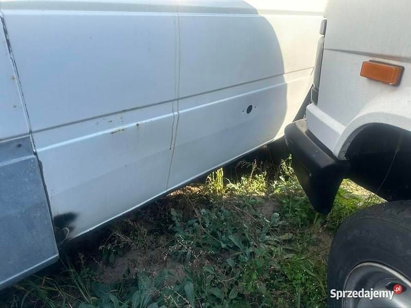 Biały Używany 2004 Mercedes Sprinter Van | 8300 zł (Super Cena) - Obraz 1/4