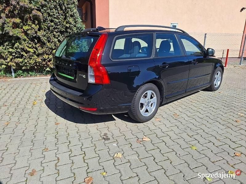 Czarny Używany 2011 Volvo V50 Kombi | 16 900 zł (Dobra cena) - Obraz 1/4