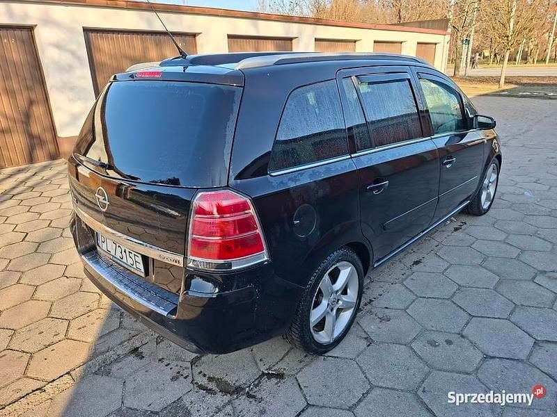 Używany 2005 Opel Zafira Minivan | 10 900 zł (Uczciwa cena) - Obraz 1/4