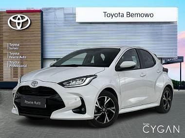 Biały Używany 2024 Toyota Yaris Hybrid Style Hatchback | 88 900 zł (Dobra cena) - Obraz 1/3