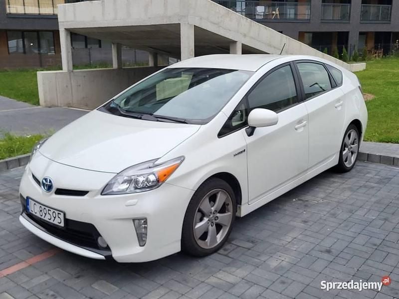 Używany 2015 Toyota Prius Hatchback | 48 000 zł (Uczciwa cena) - Obraz 1/4