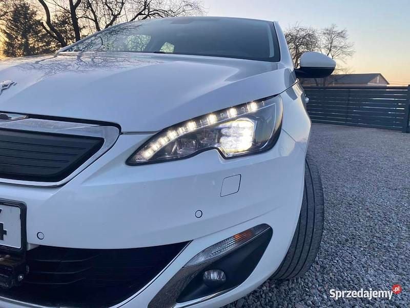 Używany Peugeot 308 120 KM (88 kW) 2017