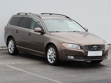 Używany Volvo V70 181 KM (133 kW) 2014 Czerwony Kombi
