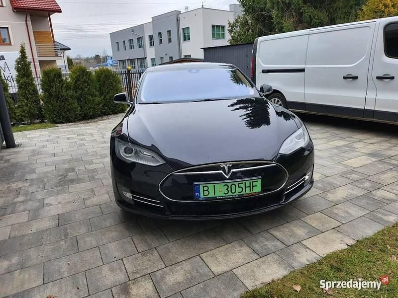 Używany 2014 Tesla Model S Sedan/Limuzyna | 79 000 zł - Obraz 1/4