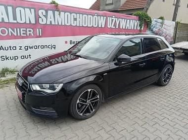 Czarny Używany 2015 Audi A3 S-Line Hatchback | 46 900 zł (Dobra cena) - Obraz 1/4