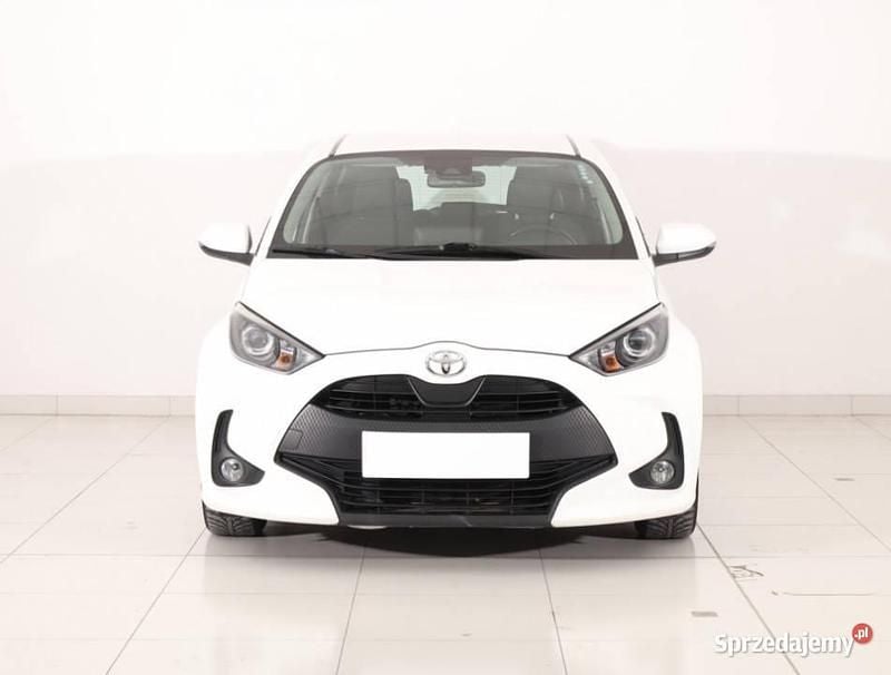 Biały Używany 2020 Toyota Yaris Hatchback | 47 499 zł (Dobra cena) - Obraz 1/4