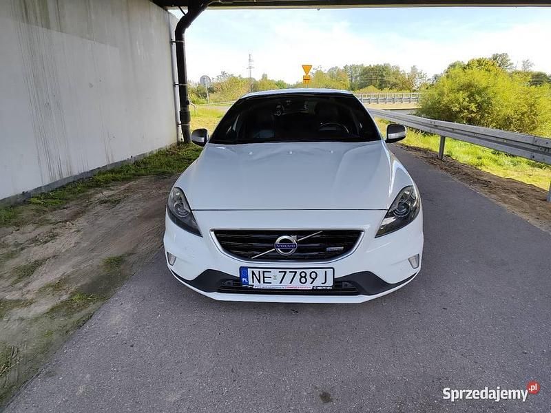 Biały Używany 2013 Volvo V40 R-Design Summum Kombi | 33 000 zł - Obraz 1/4