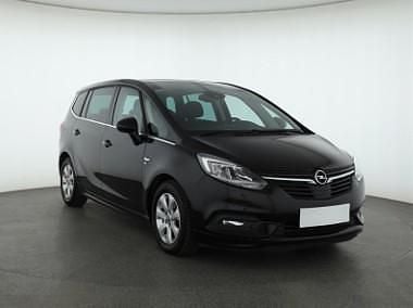 Używany Opel Zafira Tourer 135 KM (99 kW) 2017 Czarny Minivan