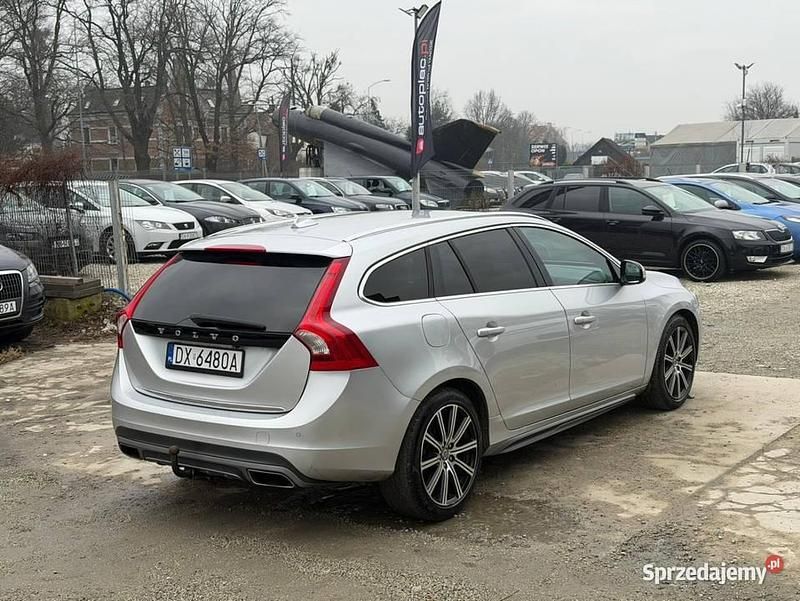 Używany Volvo V60 2013 Srebrny Kombi
