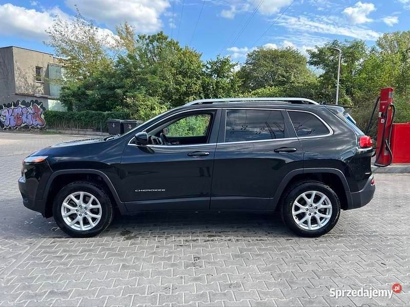 Czarny Używany 2015 Jeep Cherokee SUV | 46 500 zł (Uczciwa cena) - Obraz 1/4