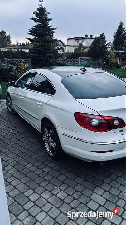 Używany VW Passat 2009 Biały Sedan/Limuzyna