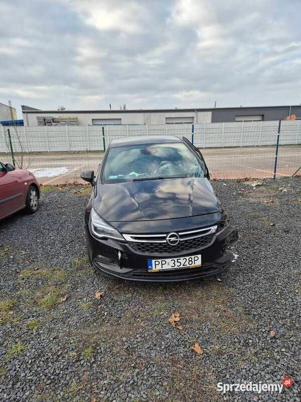 Czarny Używany 2016 Opel Astra Hatchback | 5900 zł - Obraz 1/4