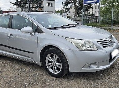 Srebrny Używany 2010 Toyota Avensis Kombi | 24 700 zł (Super Cena) - Obraz 1/4