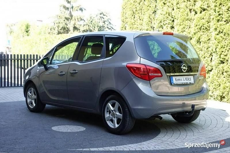 Używany Opel Meriva 101 KM (74 kW) 2012 Brązowy Minivan