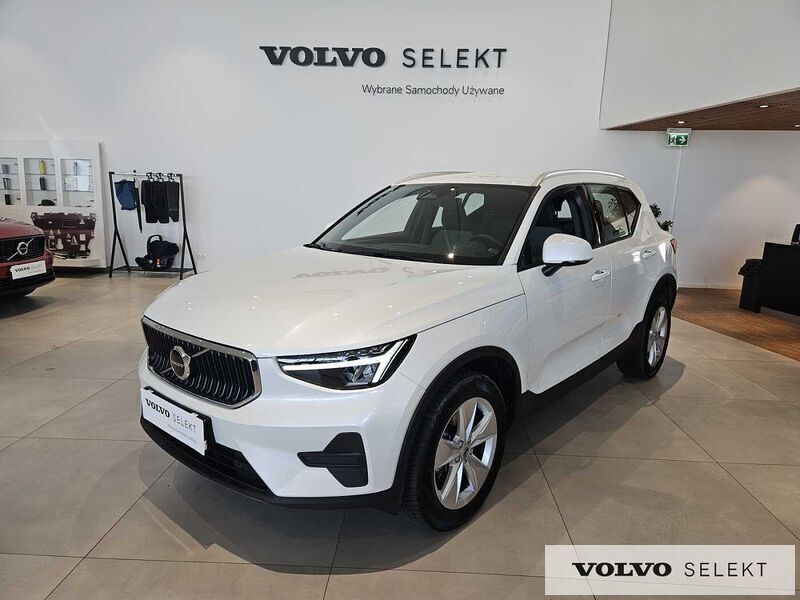 Biały Używany 2024 Volvo XC40 SUV | 164 900 zł (Uczciwa cena) - Obraz 1/3