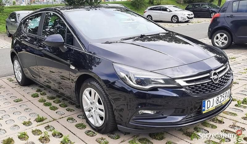 Używany 2019 Opel Astra Enjoy Hatchback | 46 900 zł (Uczciwa cena) - Obraz 1/4
