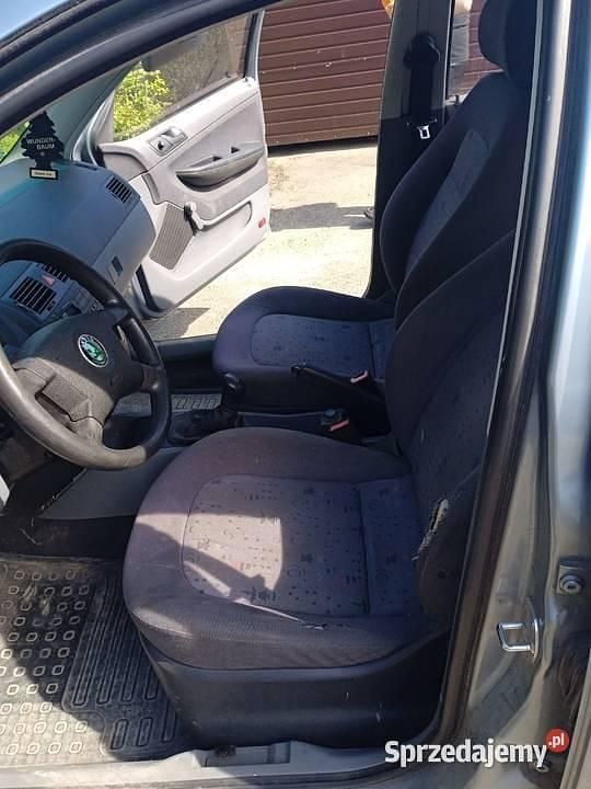 Używany Skoda Fabia 2002 Szary Kombi