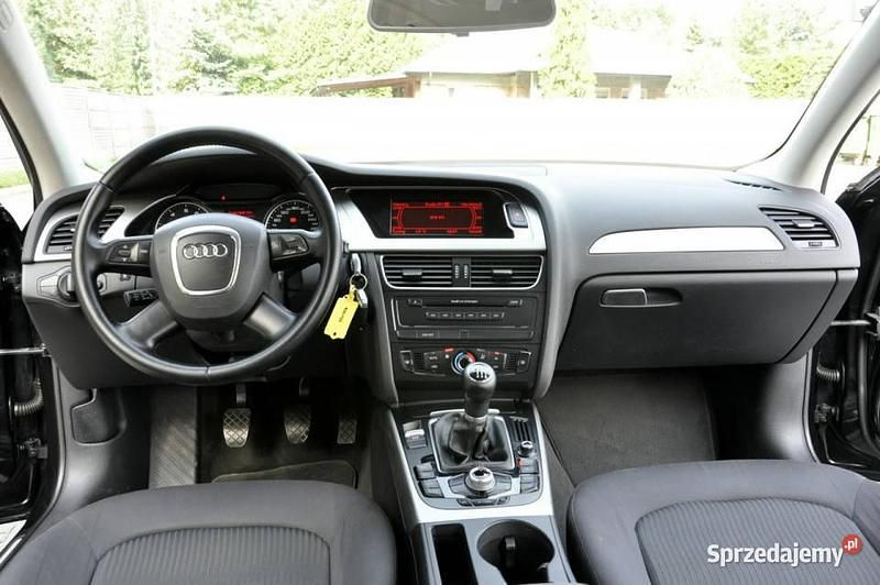 Używany Audi A4 160 KM (117 kW) 2009 Czarny Kombi