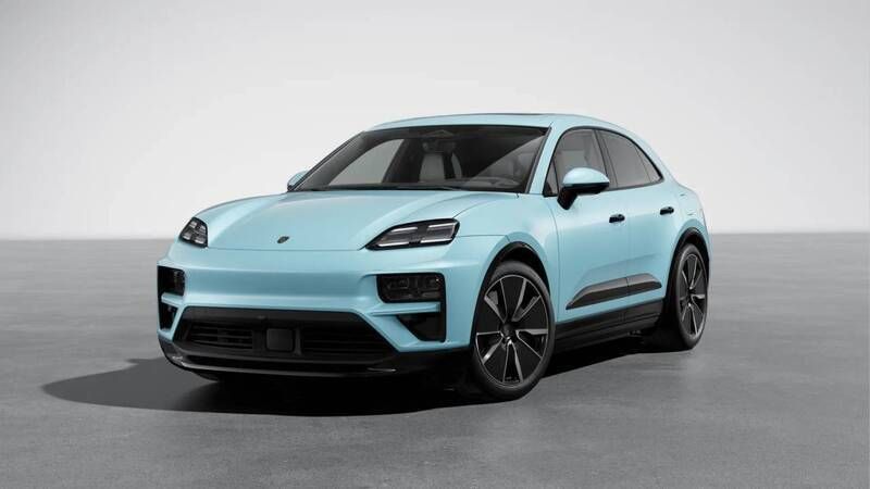 Frozenblue metallic Nowe 2024 Porsche Macan Turbo SUV | 618 434 zł - Obraz 1/4