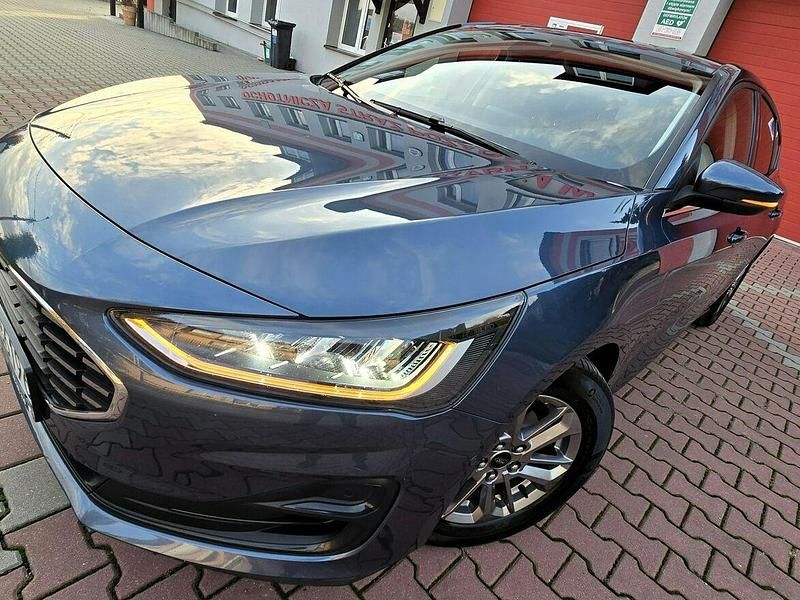Używany Ford Focus 116 KM (85 kW) 2023 Niebieski ciemny (metalik) Hatchback