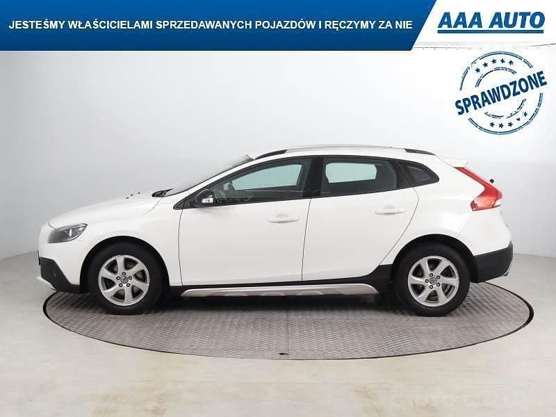 Używany Volvo V40 CC 2014 Biały Kombi