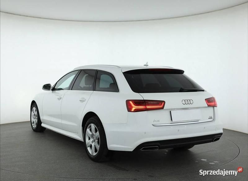 Używany Audi A6 272 KM (200 kW) 2017 Biały Kombi