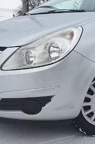 Używany Opel Corsa 85 KM (62 kW) 2010 Srebrny Hatchback
