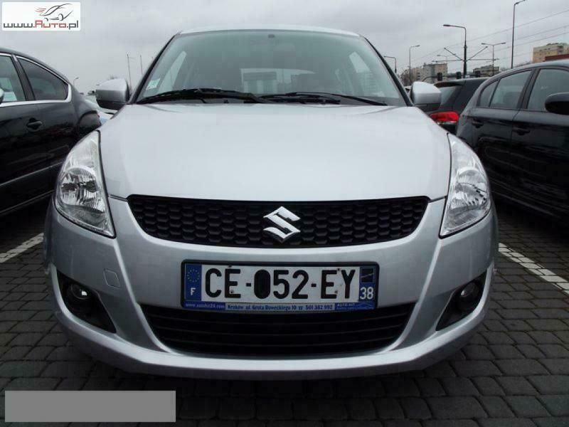 Używany Suzuki Swift GLX 92 KM (67 kW) 2012 Srebrny metalic Hatchback