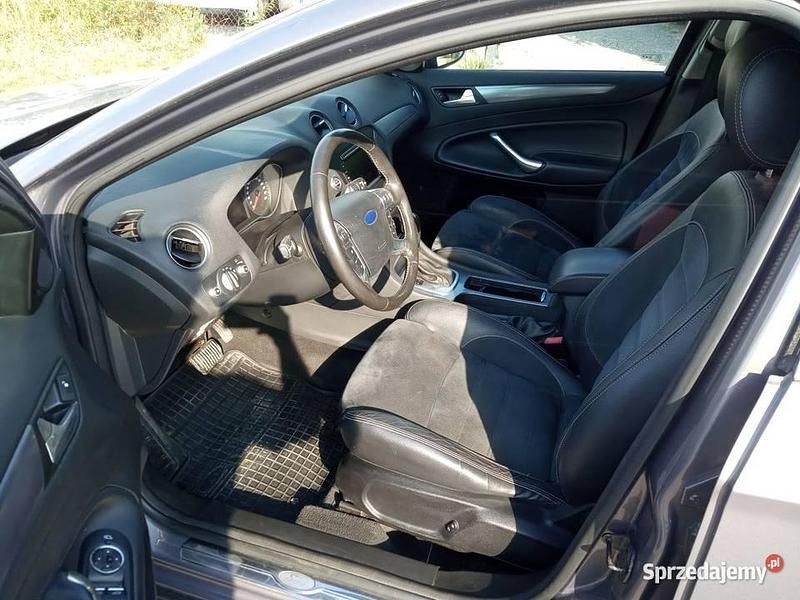 Używany Ford Mondeo 2011 Brązowy Hatchback