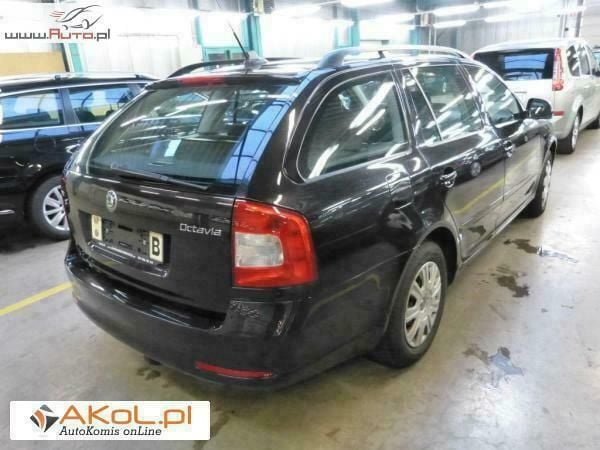 Używany Skoda Octavia 105 KM (77 kW) 2010 Czarny Sedan/Limuzyna