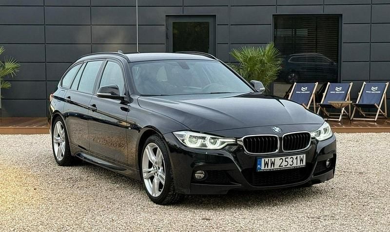 Czarny (metalik) Używany 2019 BMW 320 Kombi | 81 900 zł (Dobra cena) - Obraz 1/3