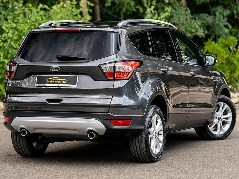 Używany Ford Kuga Business Edition 150 KM (110 kW) 2017 Szary (metalik) SUV