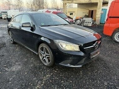 Czarny Używany 2016 Mercedes CLA250 Sedan/Limuzyna | 37 500 zł - Obraz 1/4