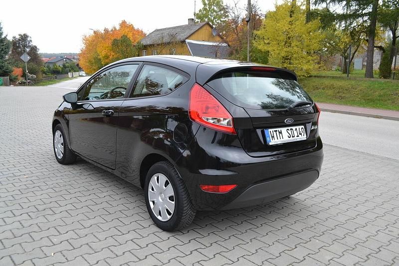 Używany Ford Fiesta 2009 Czarny Hatchback